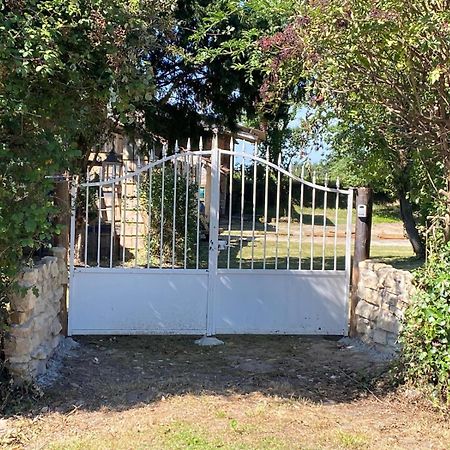 Les Anges Bleus Villa Chavannes-Sur-Reyssouze Bagian luar foto