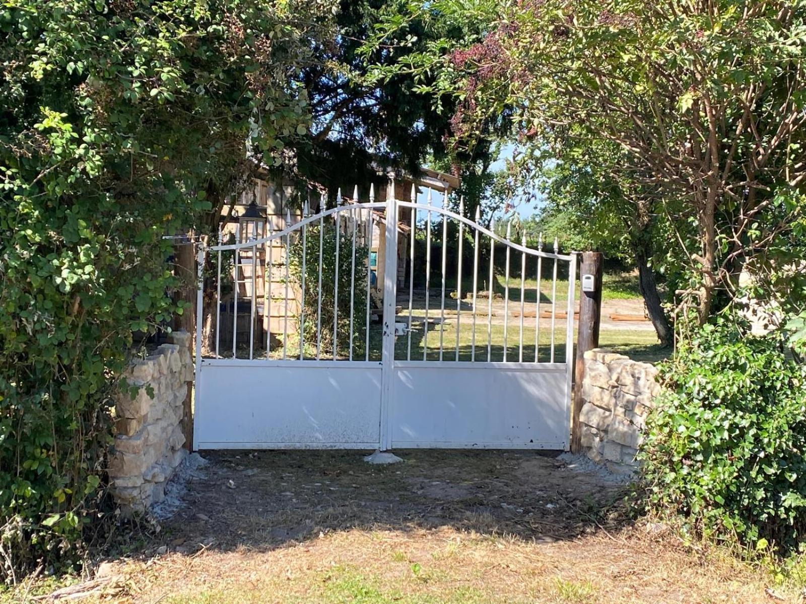 Les Anges Bleus Villa Chavannes-Sur-Reyssouze Bagian luar foto