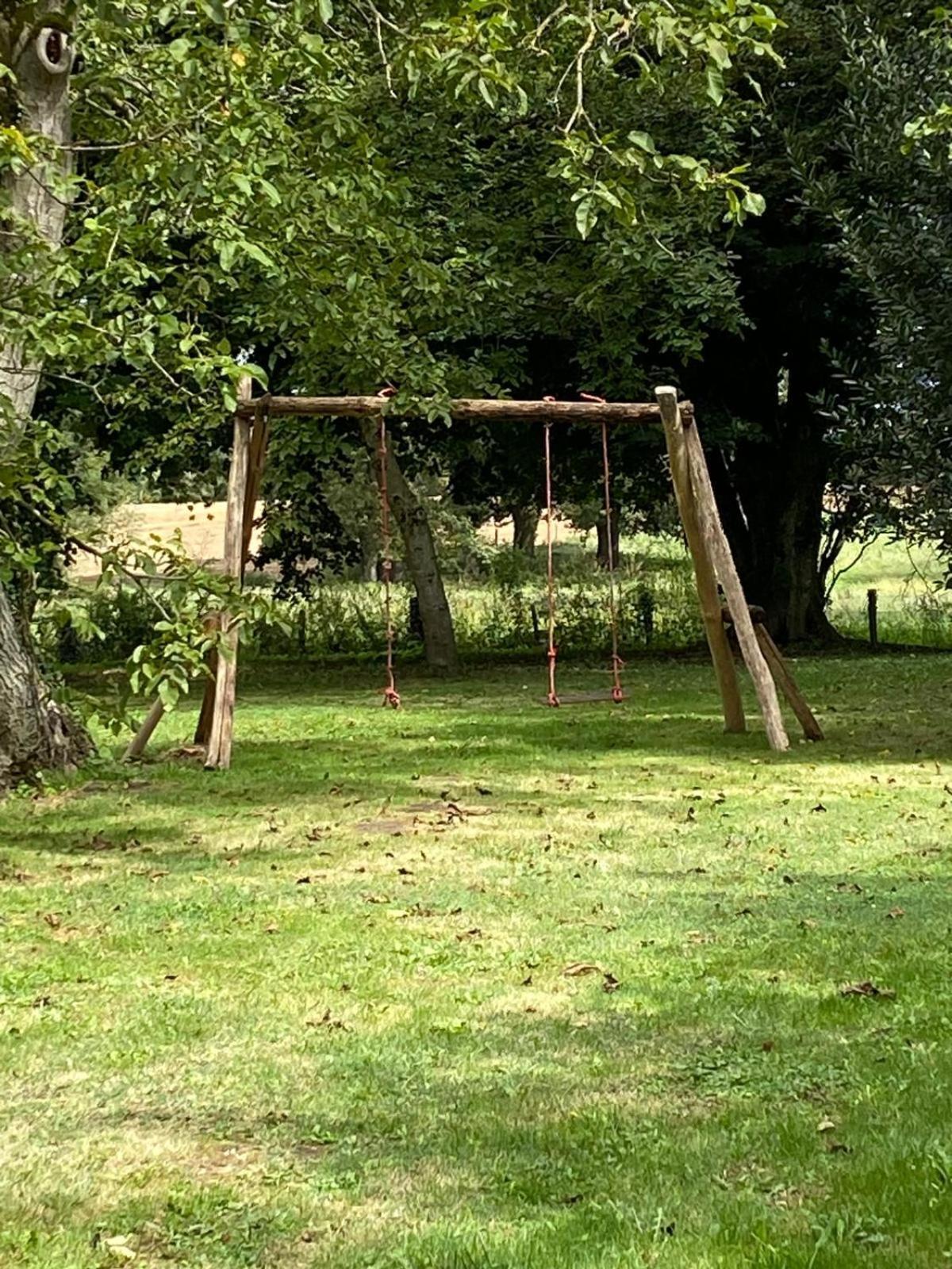 Les Anges Bleus Villa Chavannes-Sur-Reyssouze Bagian luar foto